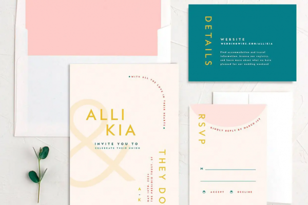 Modern dengan garis-garis geometris dan warna bold